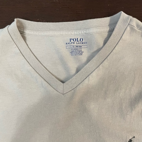 Polo Ralph Lauren V-Neck T-Shirt (Large) - Picture 4 of 5
